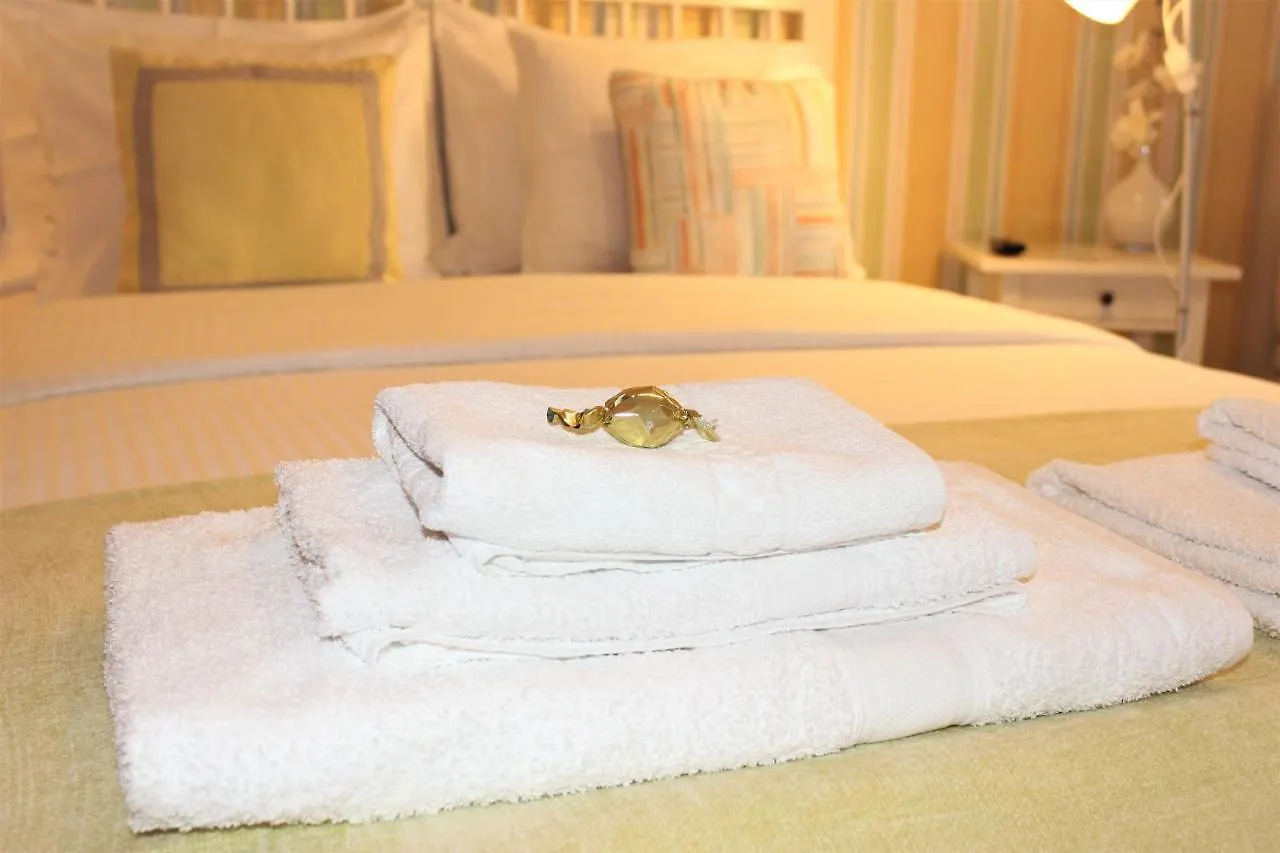 Cosy Rooms Sacavem Homestay